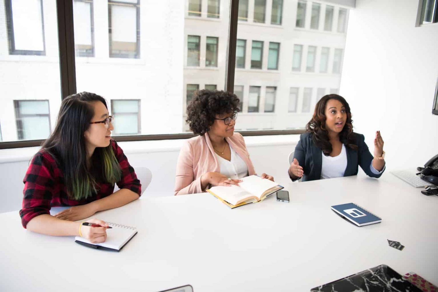 women, meeting, diversity 